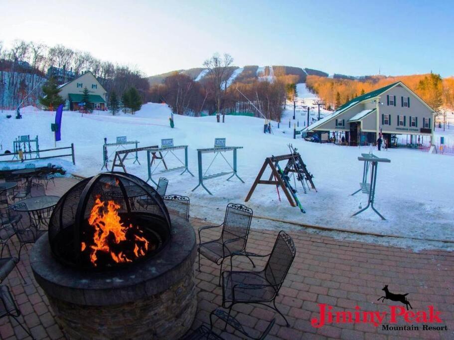 Gorgeous New Zen Suite Sleeps 4-Ski On Off Jiminy Hancock Eksteriør bilde